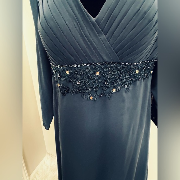 Navy Blue Mother’s Wedding Dress - Picture 2 of 10
